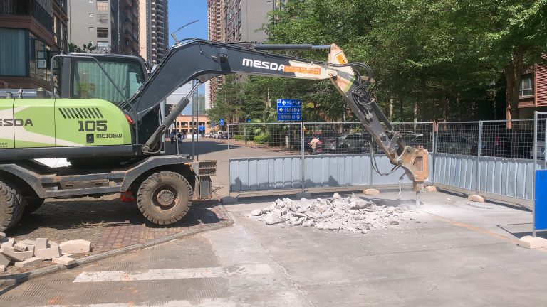 轮式挖掘机在建筑及市政建设的应用-视频封面